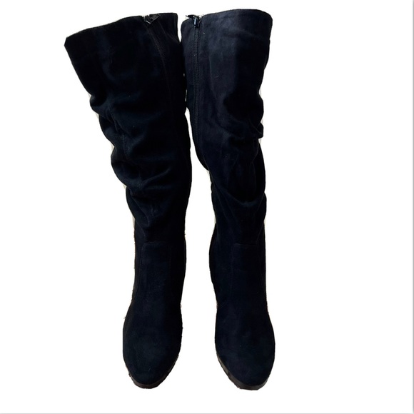 X-Appeal Faux Suede Black Zip up boots size 10 EUC - Picture 3 of 7